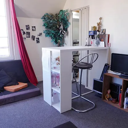 Lovely Studio Close To Place De La Republique شقة *